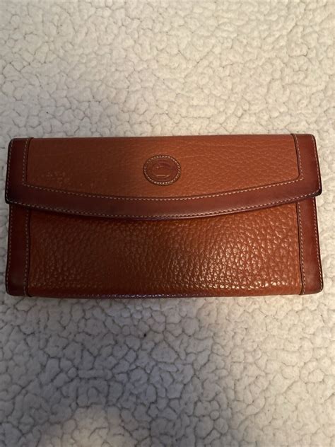 dooney and bourke checkbook.